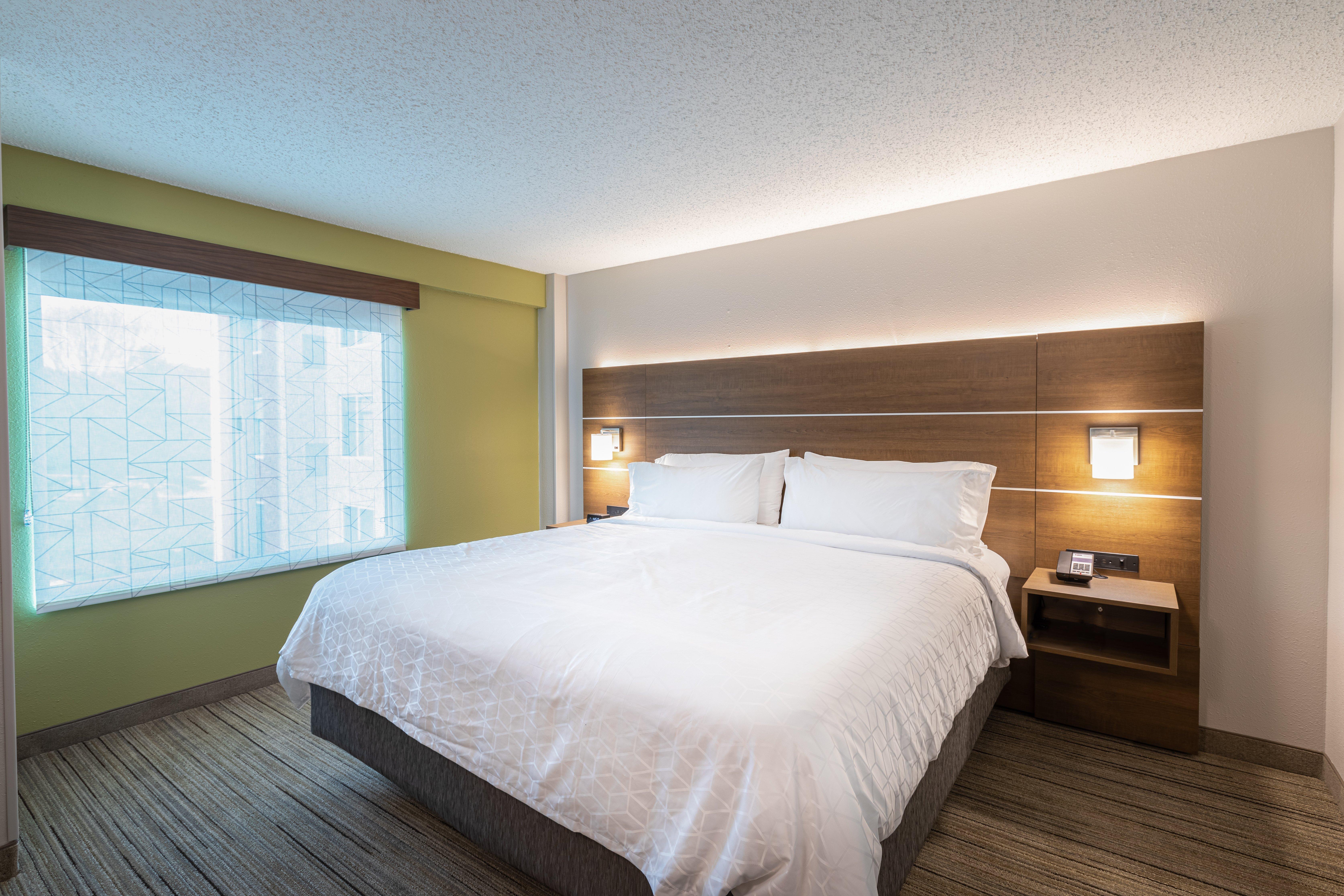 Express & Downtown By Ihg Hotel 3*