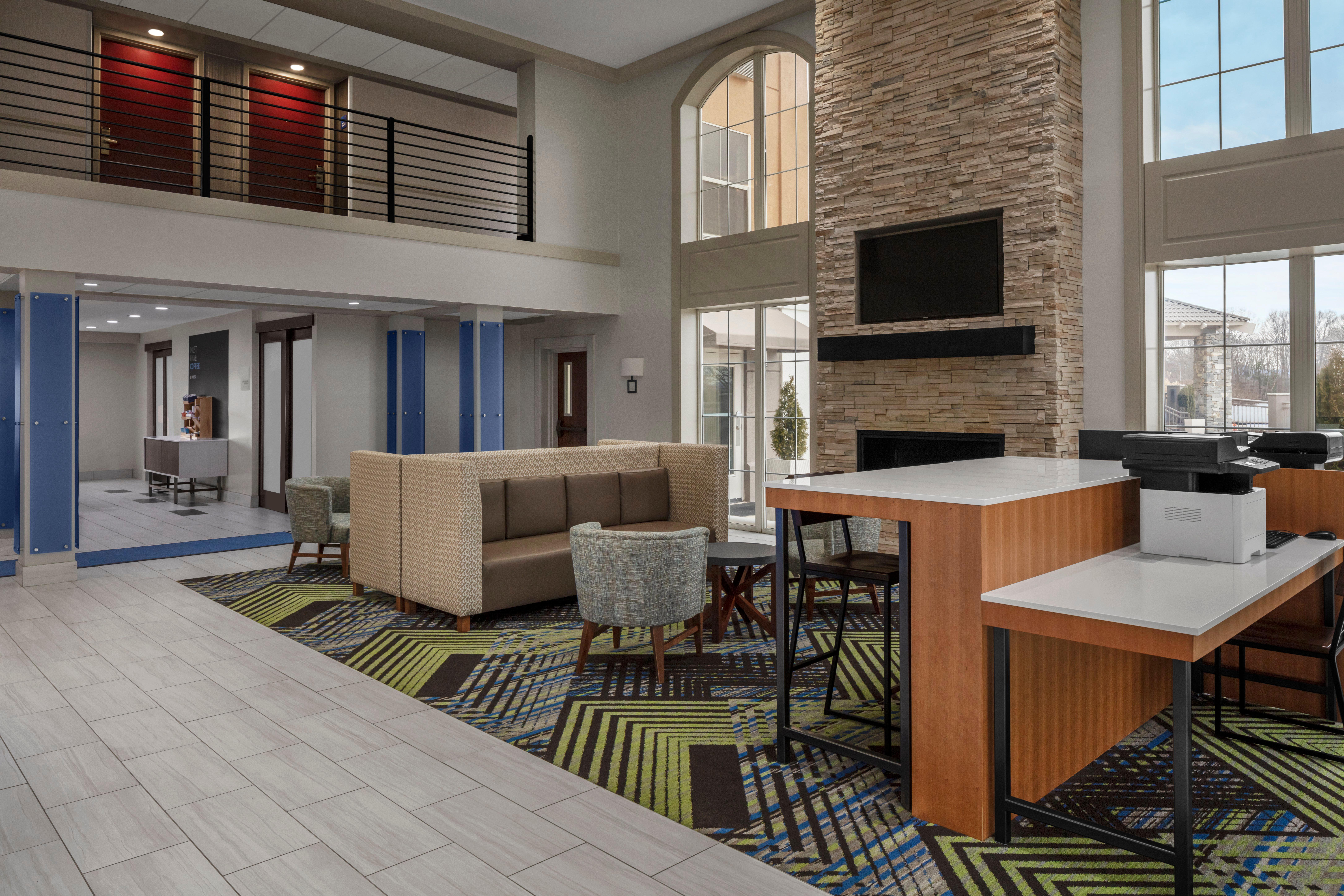 Hotel Express & Sw - Outlet Ctr Area By Ihg 2*