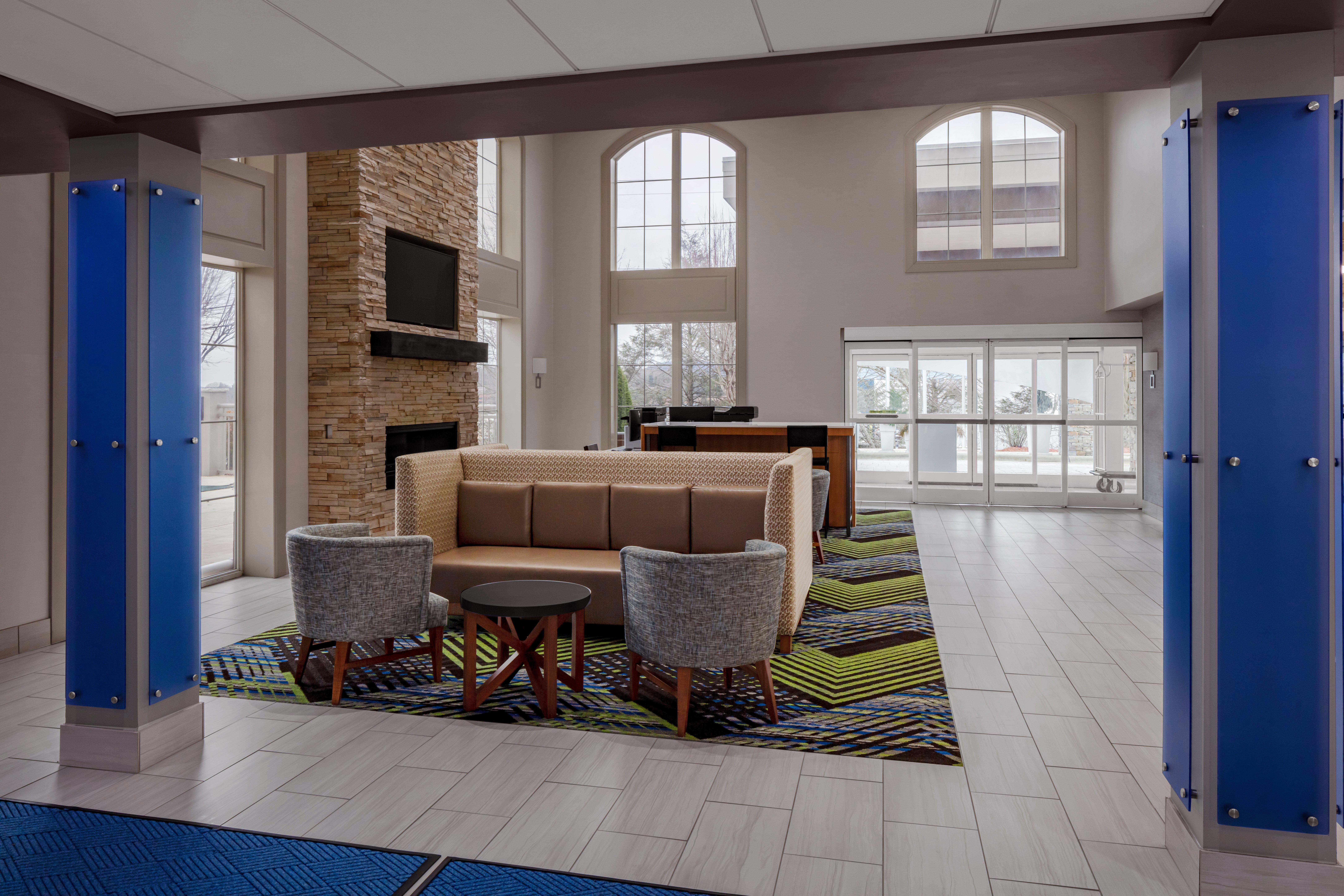 Express & Sw - Outlet Ctr Area By Ihg Hotel