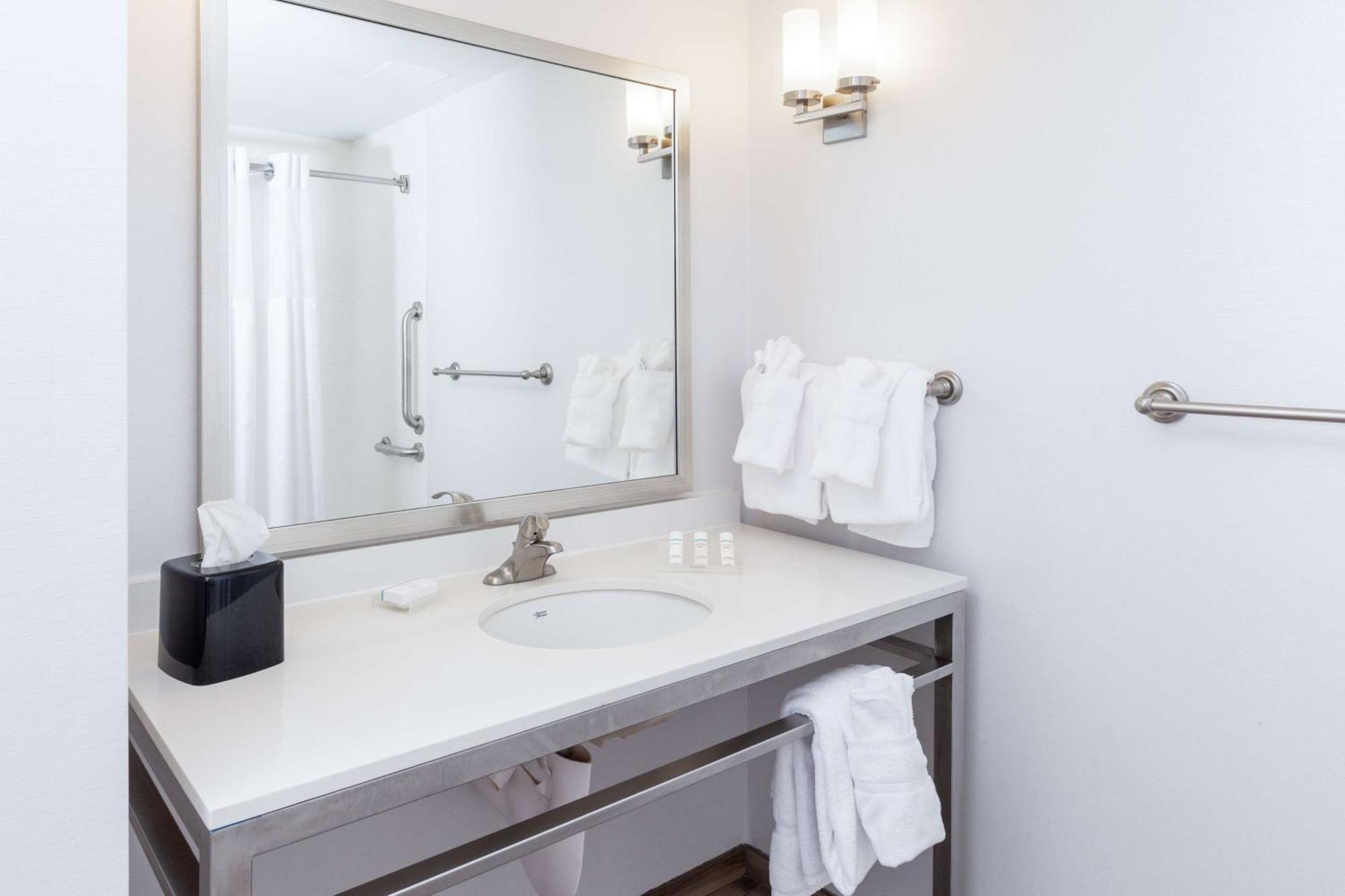Hilton Garden Downtown 3*
