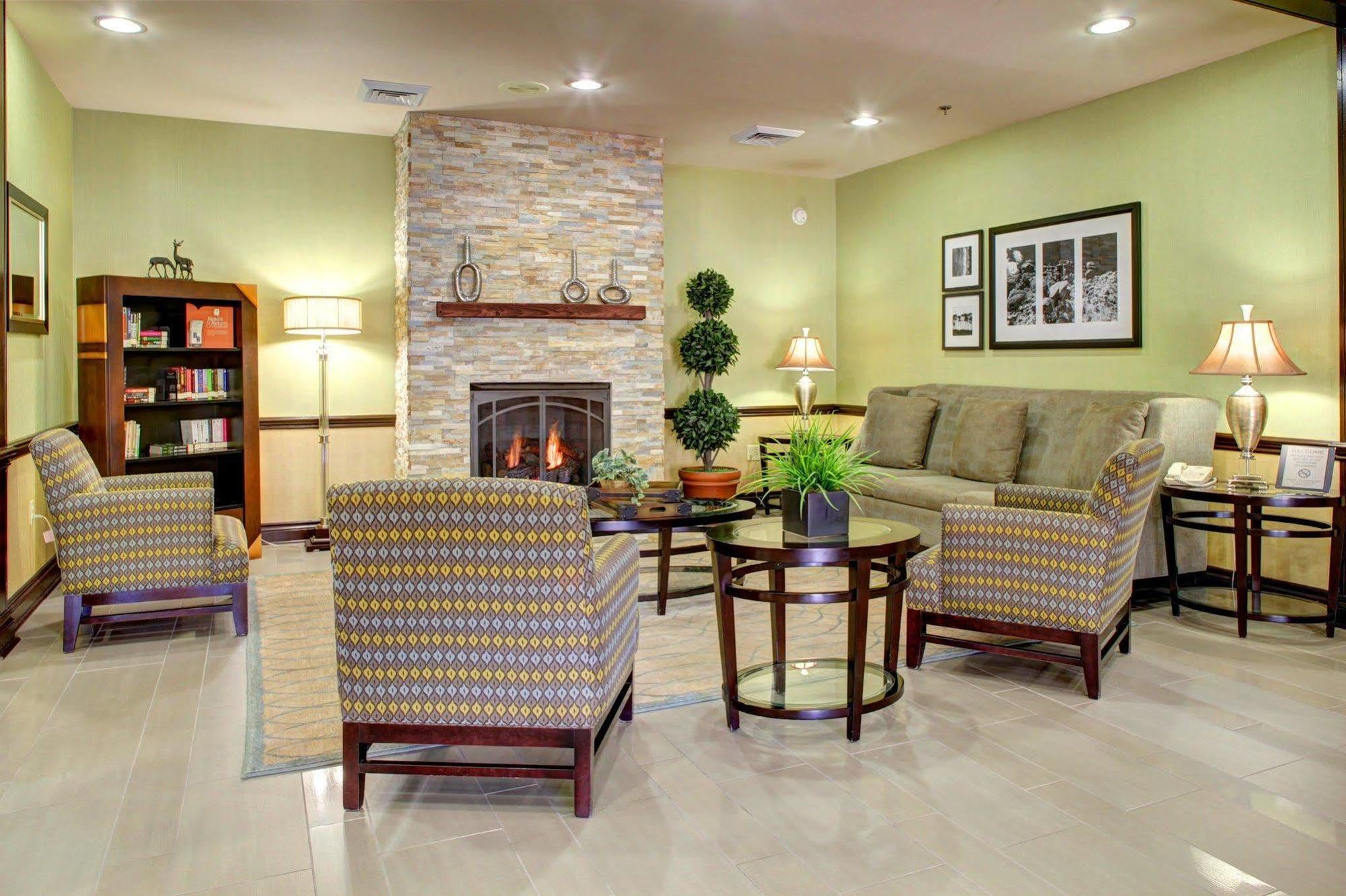 Country & By Radisson Downtown Tunnel Road Hotel Asheville