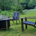 The Wisp, A Quaint Farm Cottage, Conveniently Located Between Downtown Asheville And Black Mountain