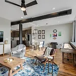 Fantastic 2 Bedroom 2 Bath Condo
