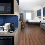 Comfort Suites Outlet Center