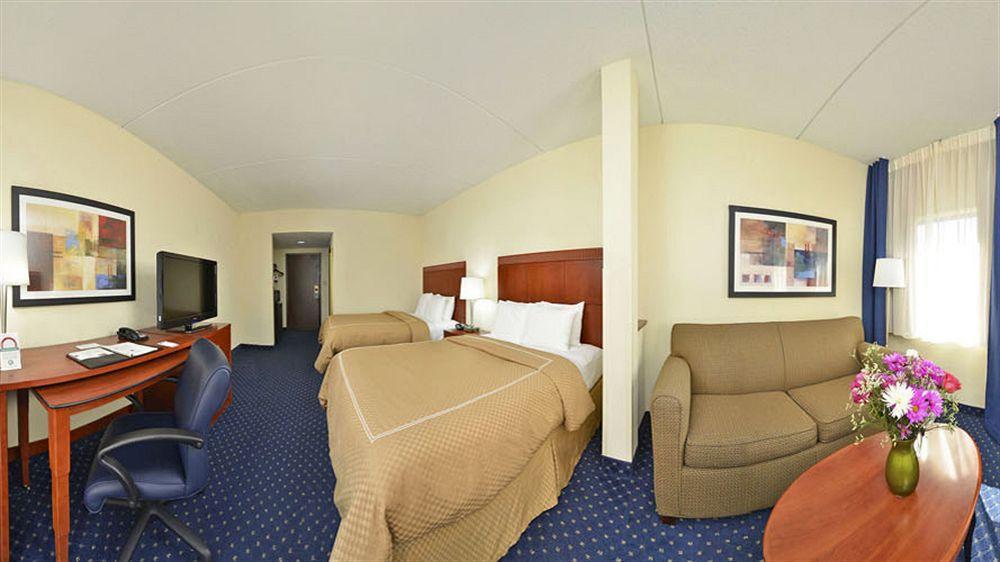 Comfort Outlet Center Hotel 3*