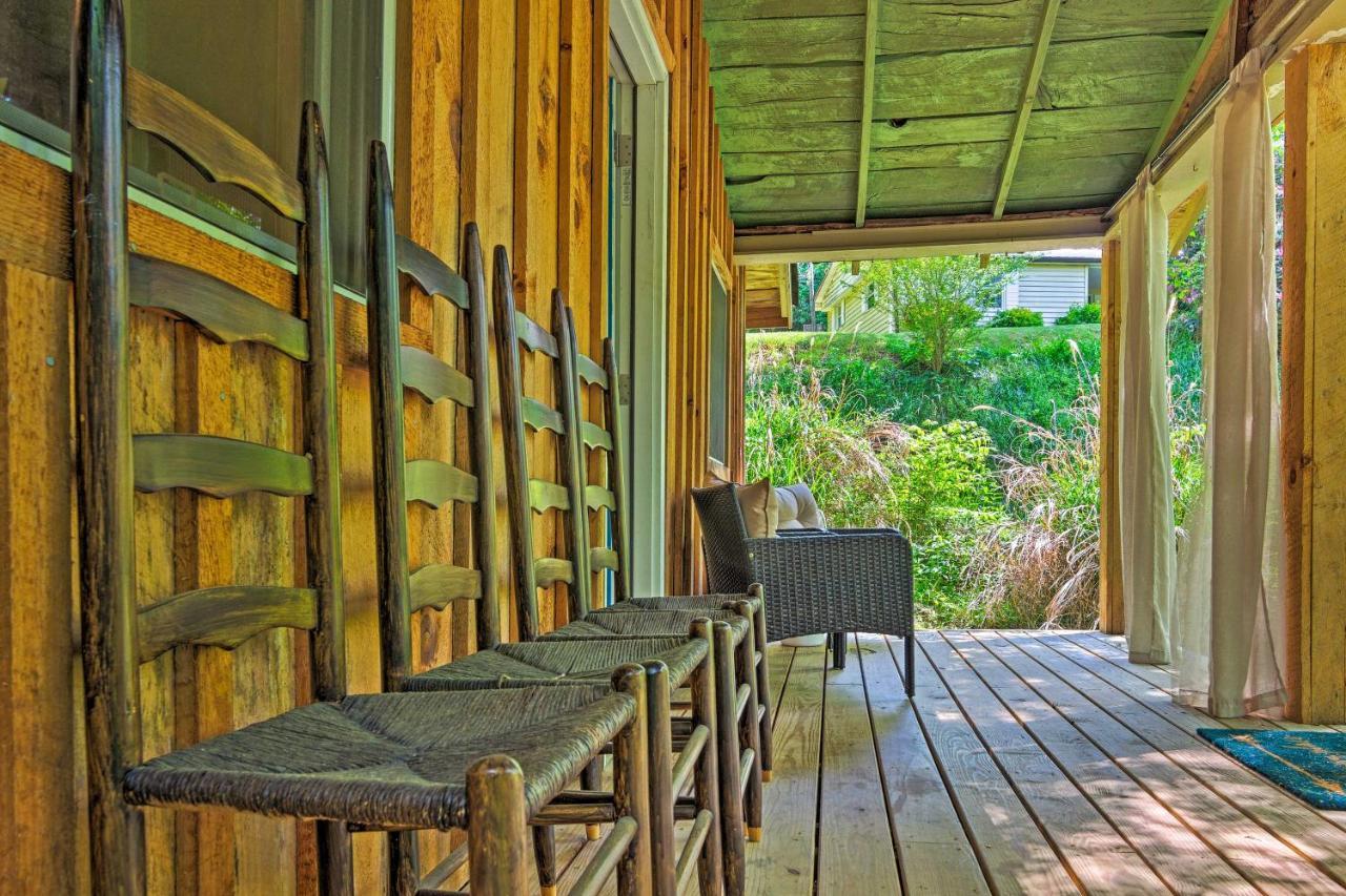 Cozy And Charming Cabin 5 Mi To Downtown! Holiday home Asheville