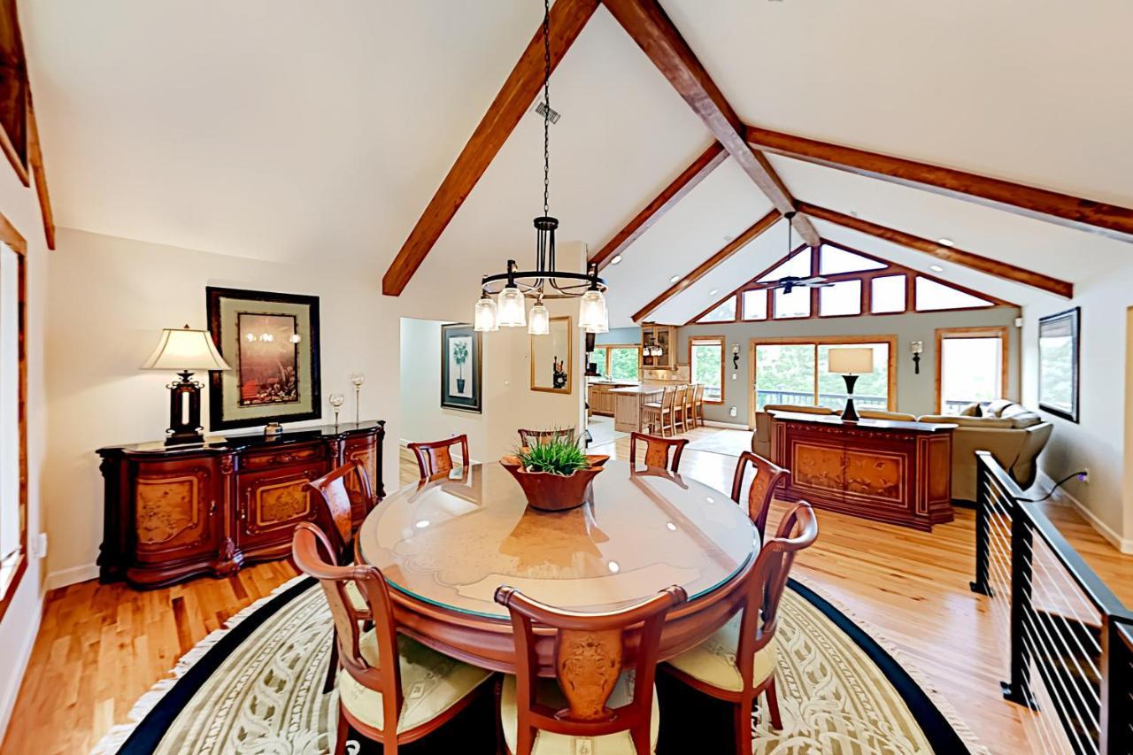 Cedarwood Getaway