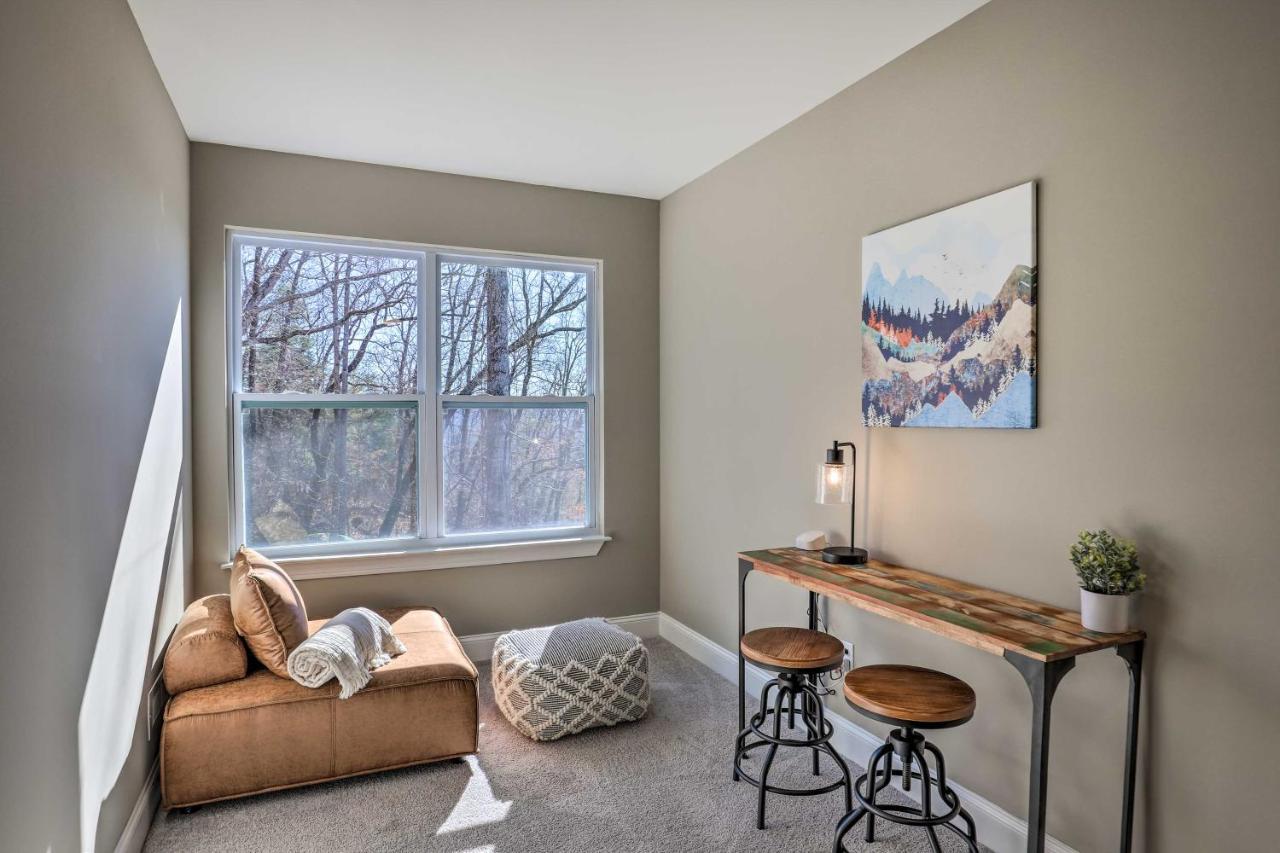 Charming Retreat With Views Near Downtown! * Asheville
