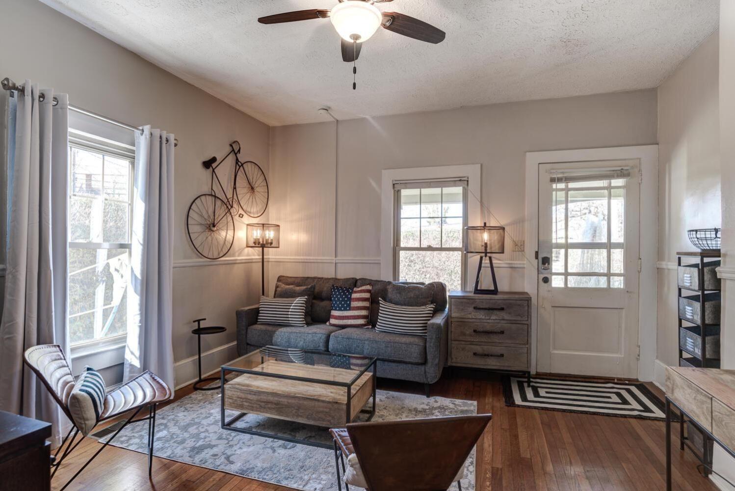 Holiday home 235 East Chestnut *