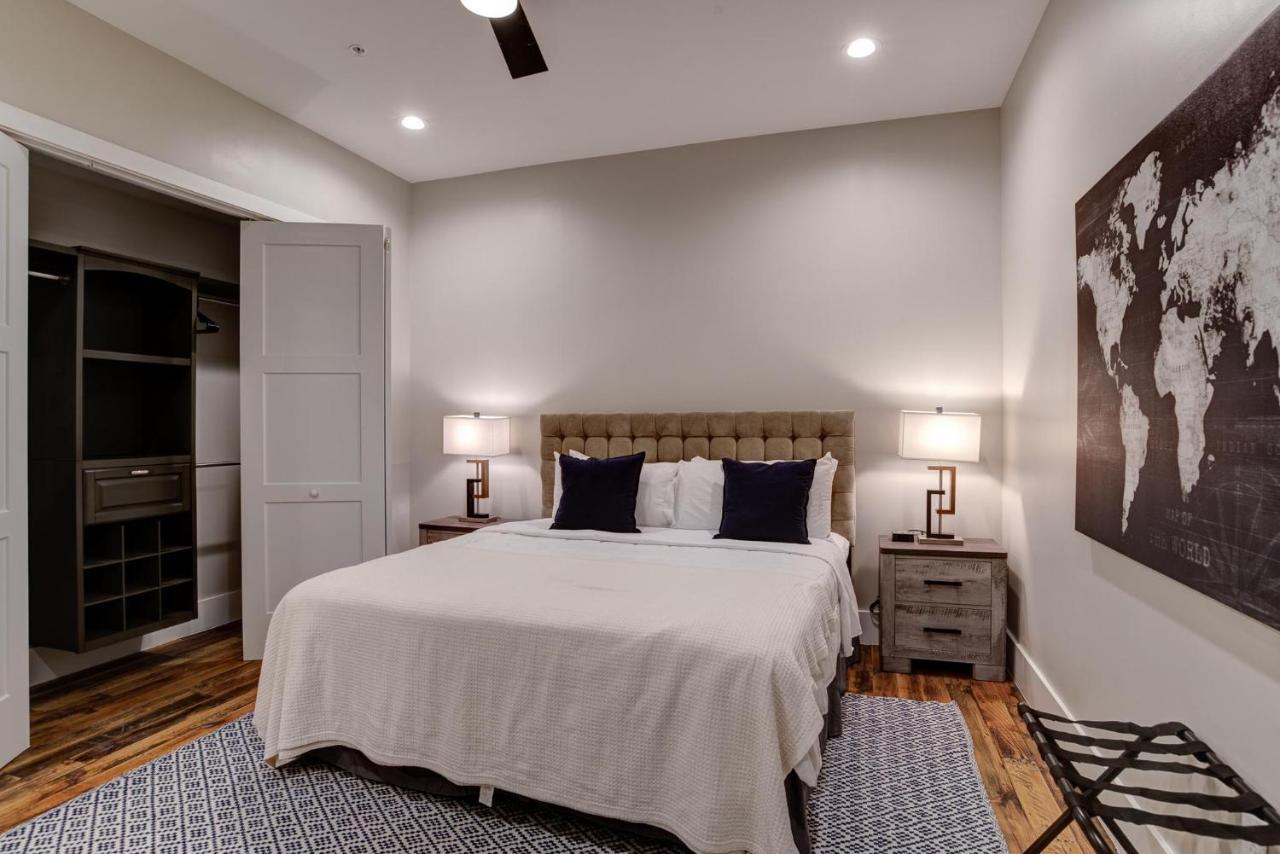 Large 3 Bedroom 3 And A Half Bath Downtown