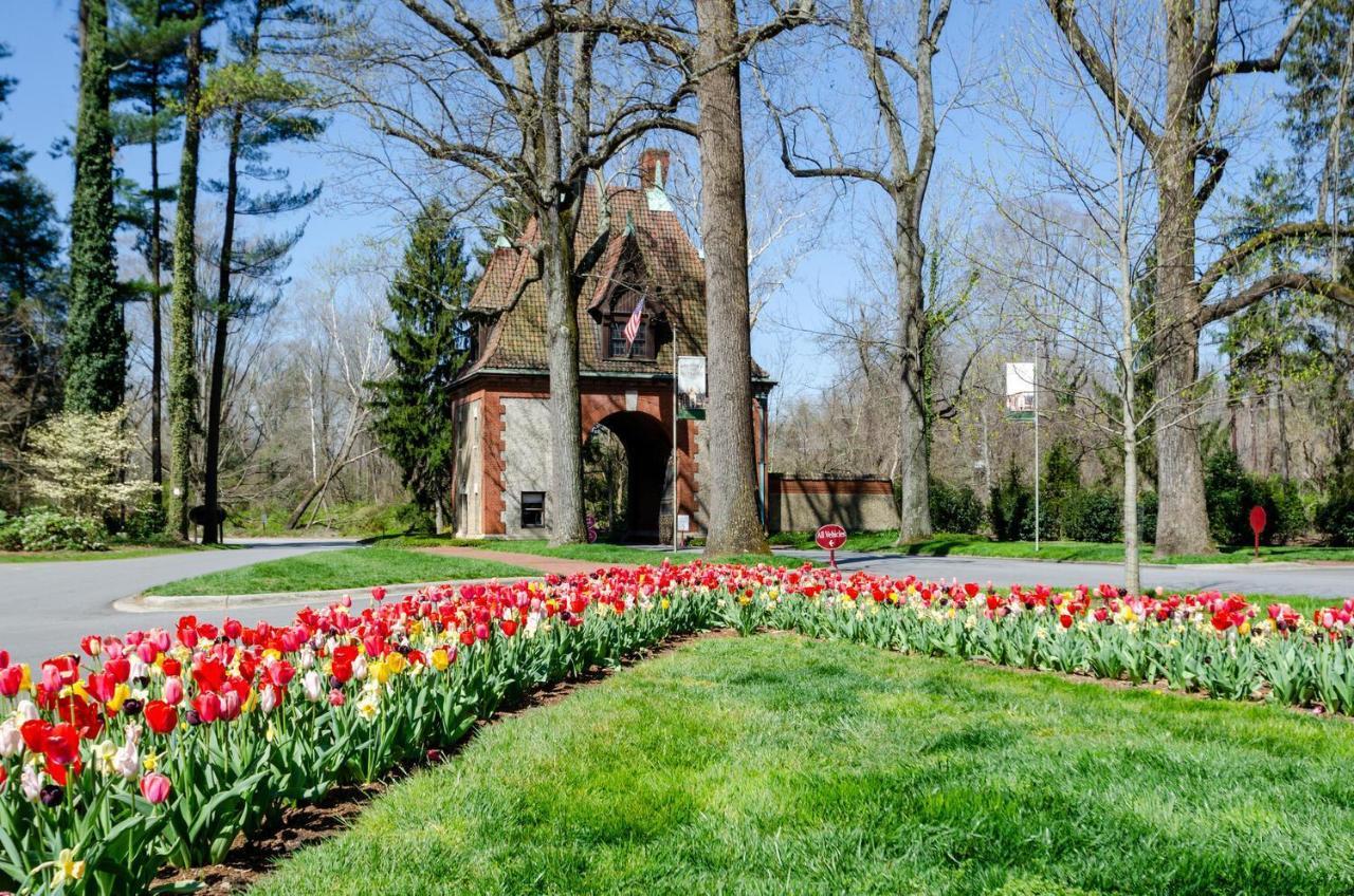 8 Village Lane 201 * Asheville