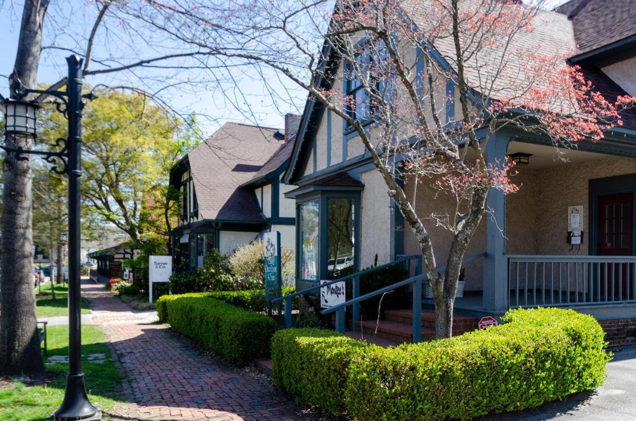 8 Village Lane 201 * Asheville