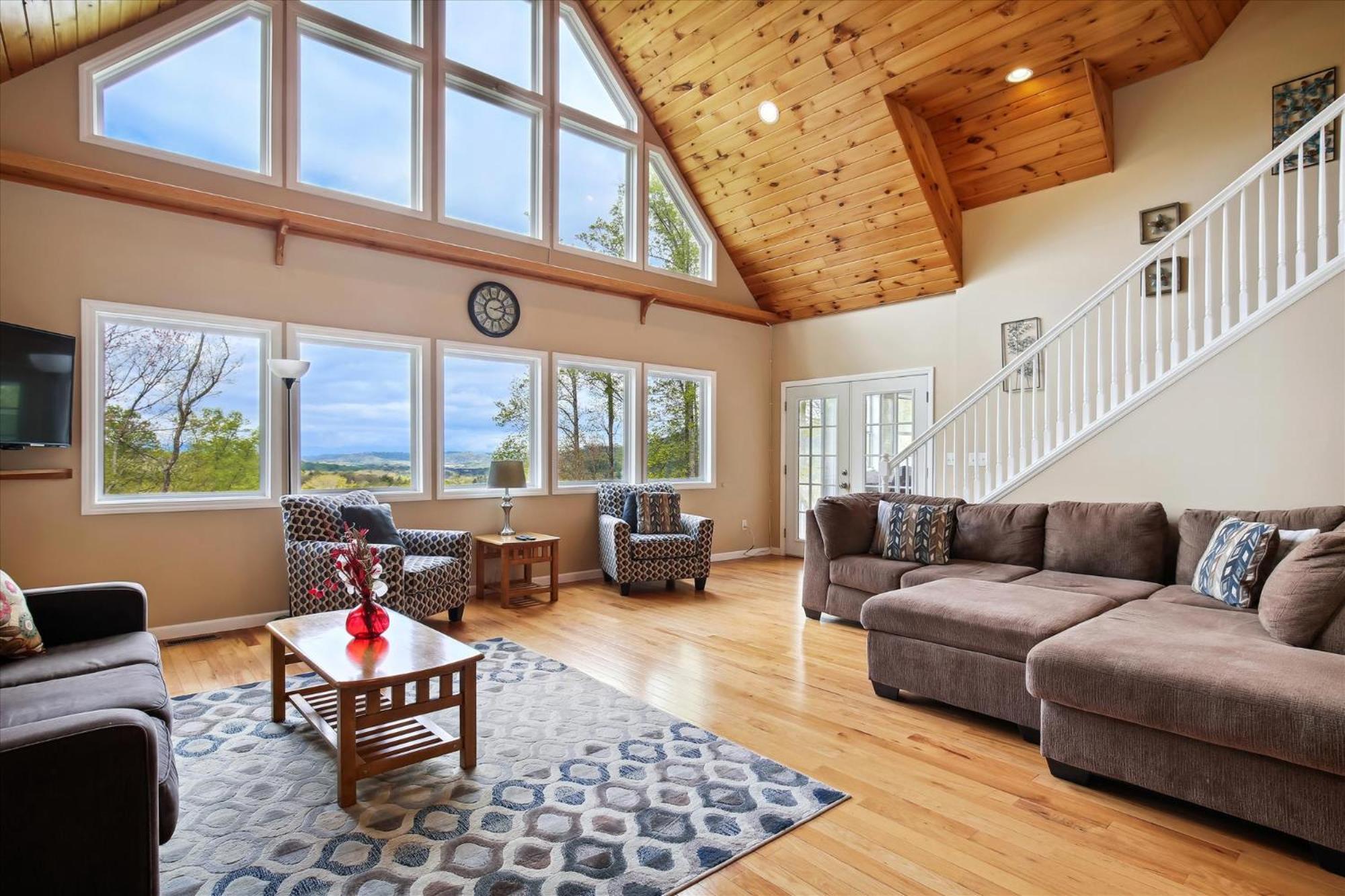 Holiday home 10 Min To Dt, 15 Min To Biltmore, Fire Pit, View