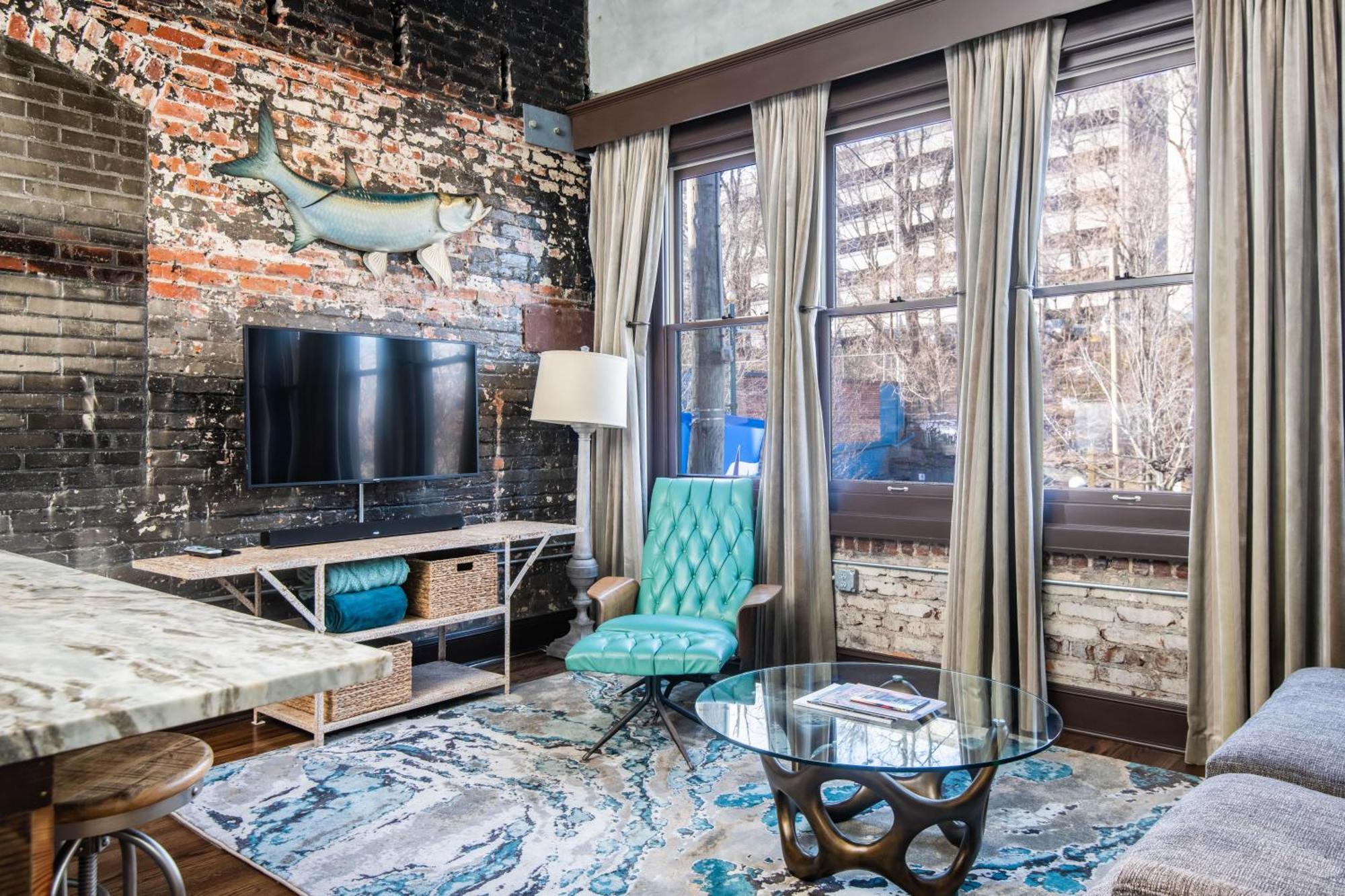 80 Lex 202 Iconic Location Apartment