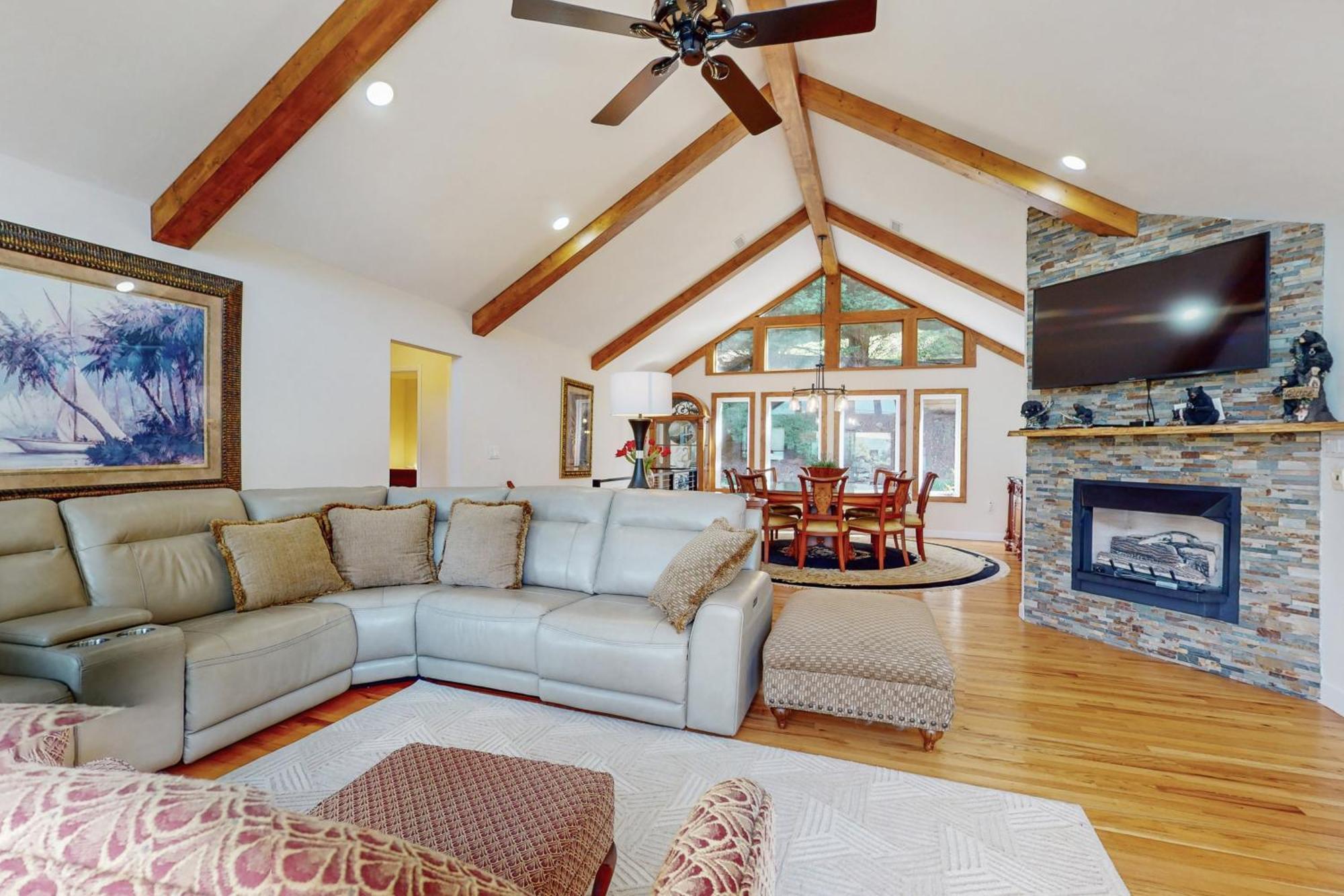 Cedarwood Getaway Holiday home Asheville