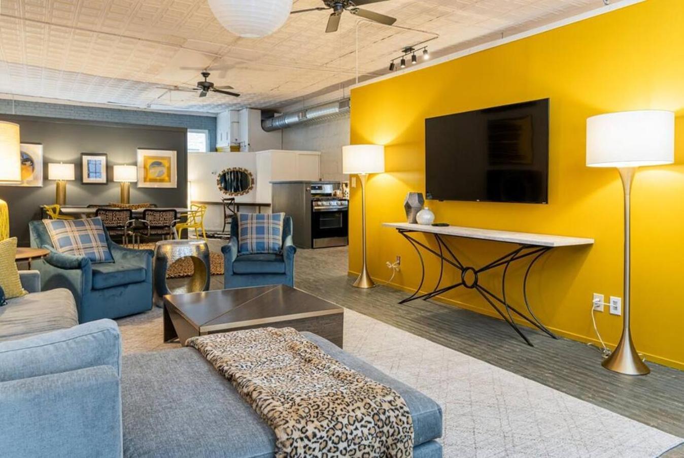 Apartment Elegant Edgy Loft Asheville