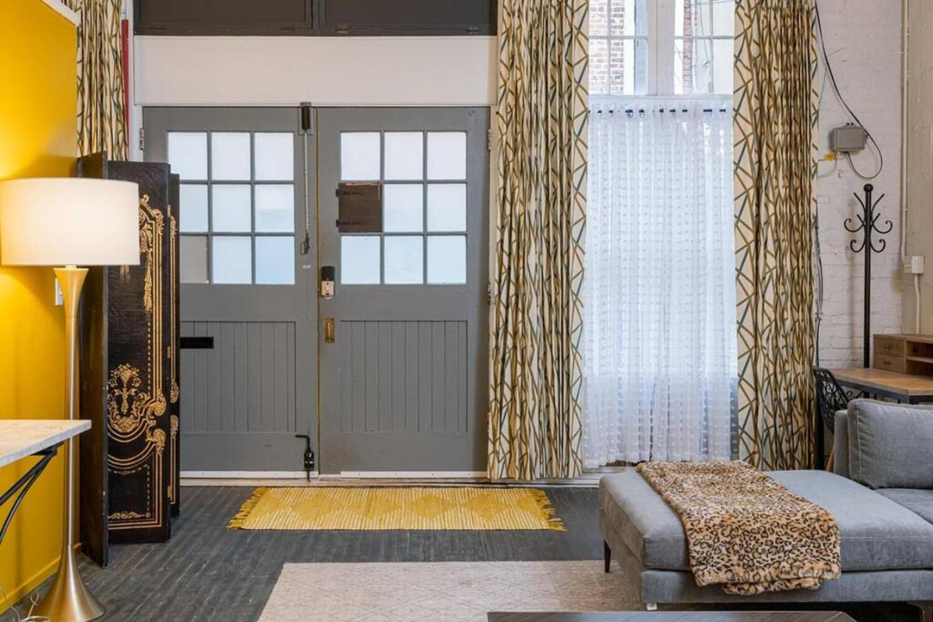 Elegant Edgy Loft * Asheville