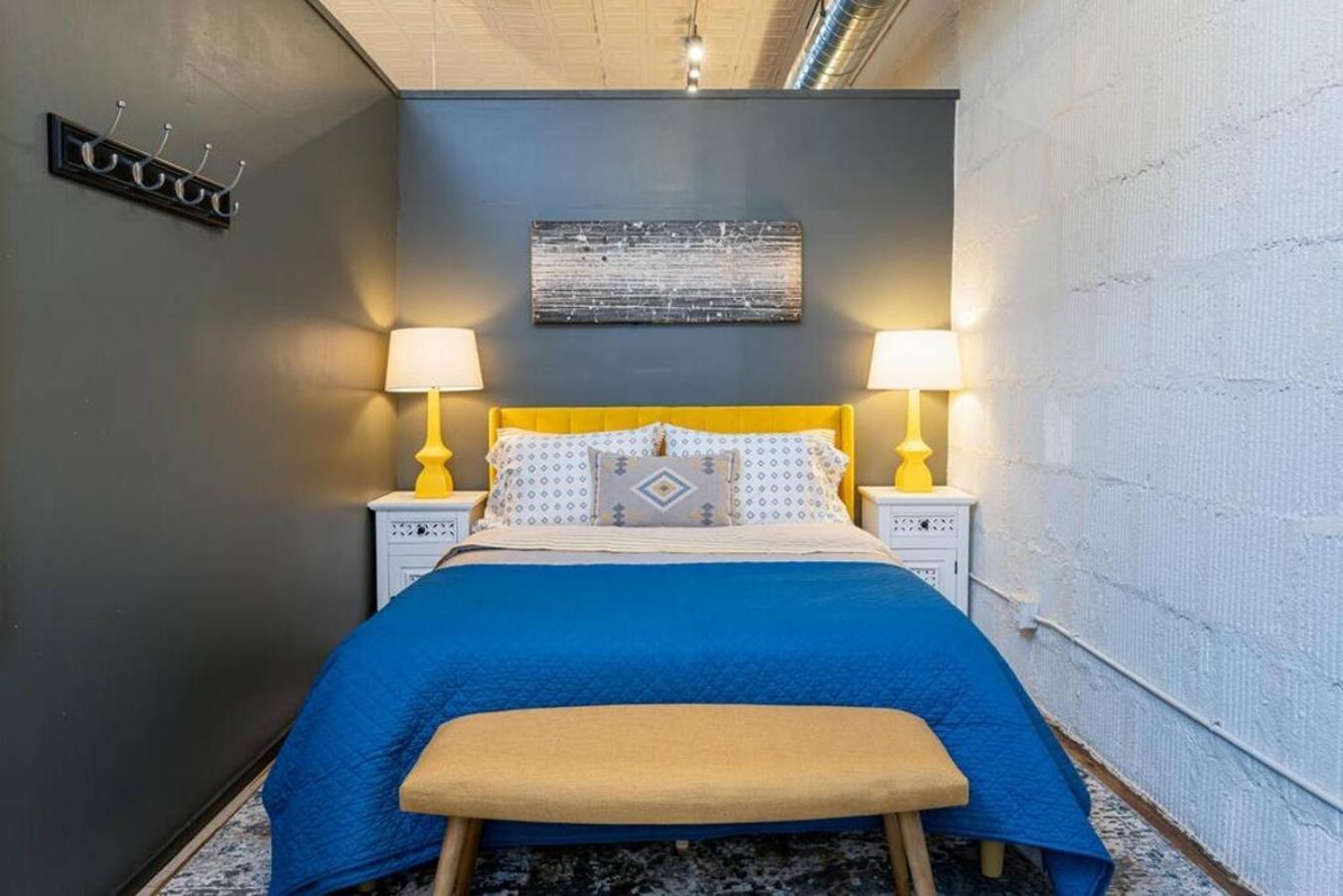 Elegant Edgy Loft * Asheville