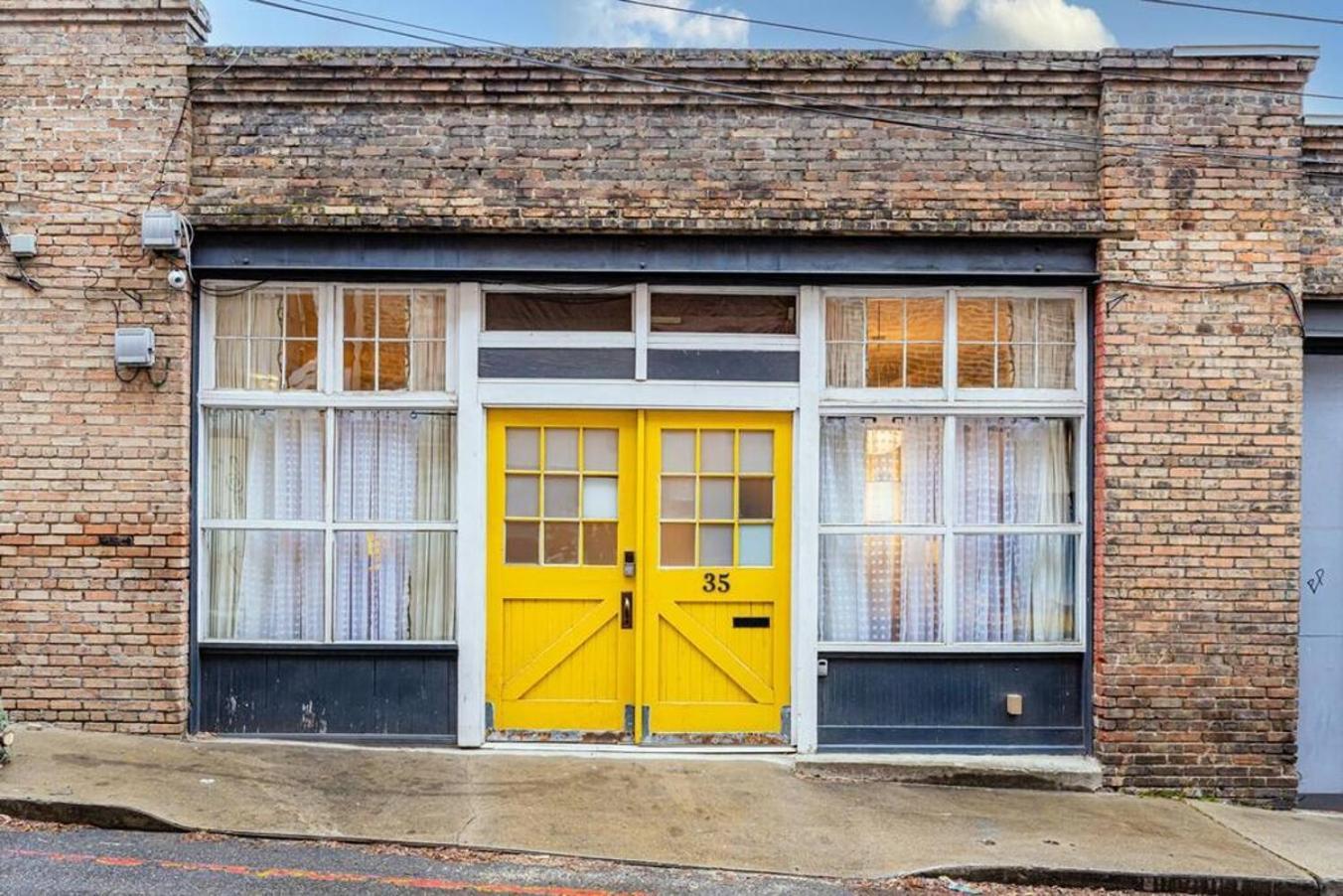 Elegant Edgy Loft Asheville