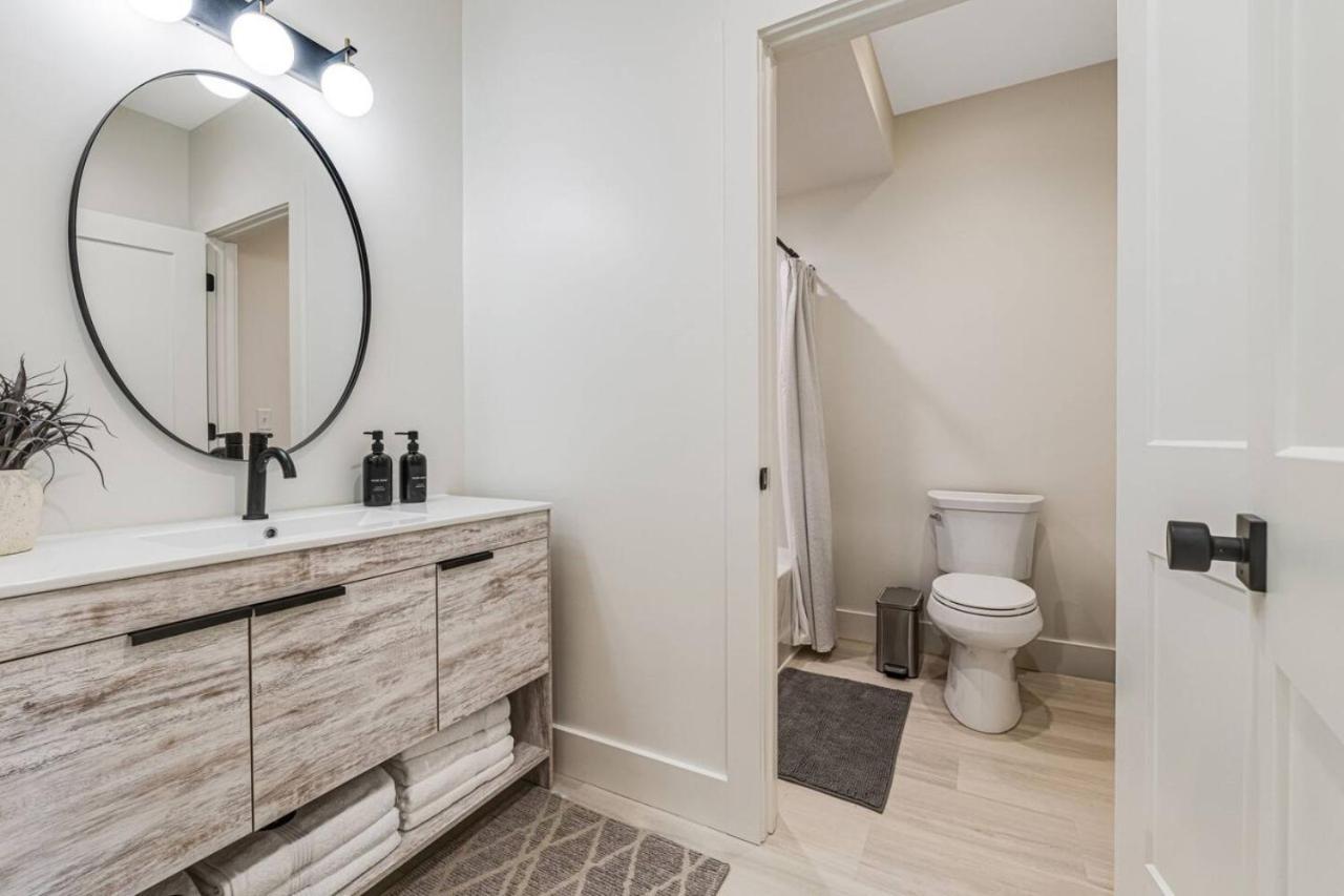 New Beautiful With Mtn Views, 2 Decks, Walk To Biltmore Village
