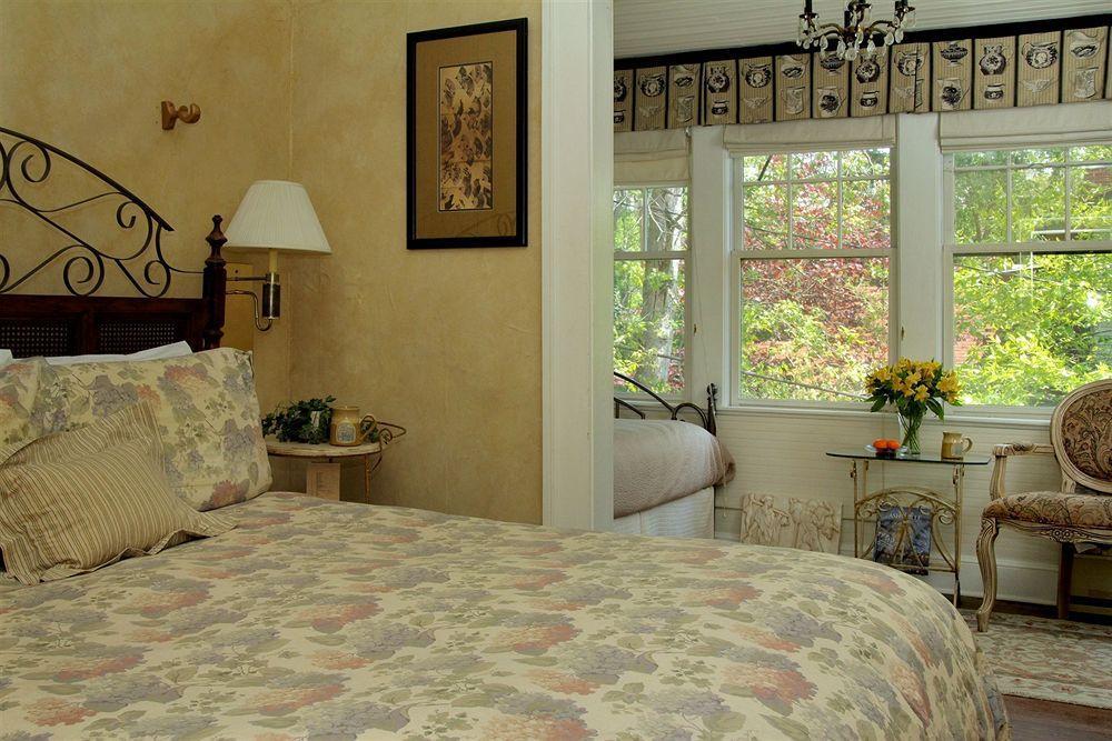 Hill House 3*