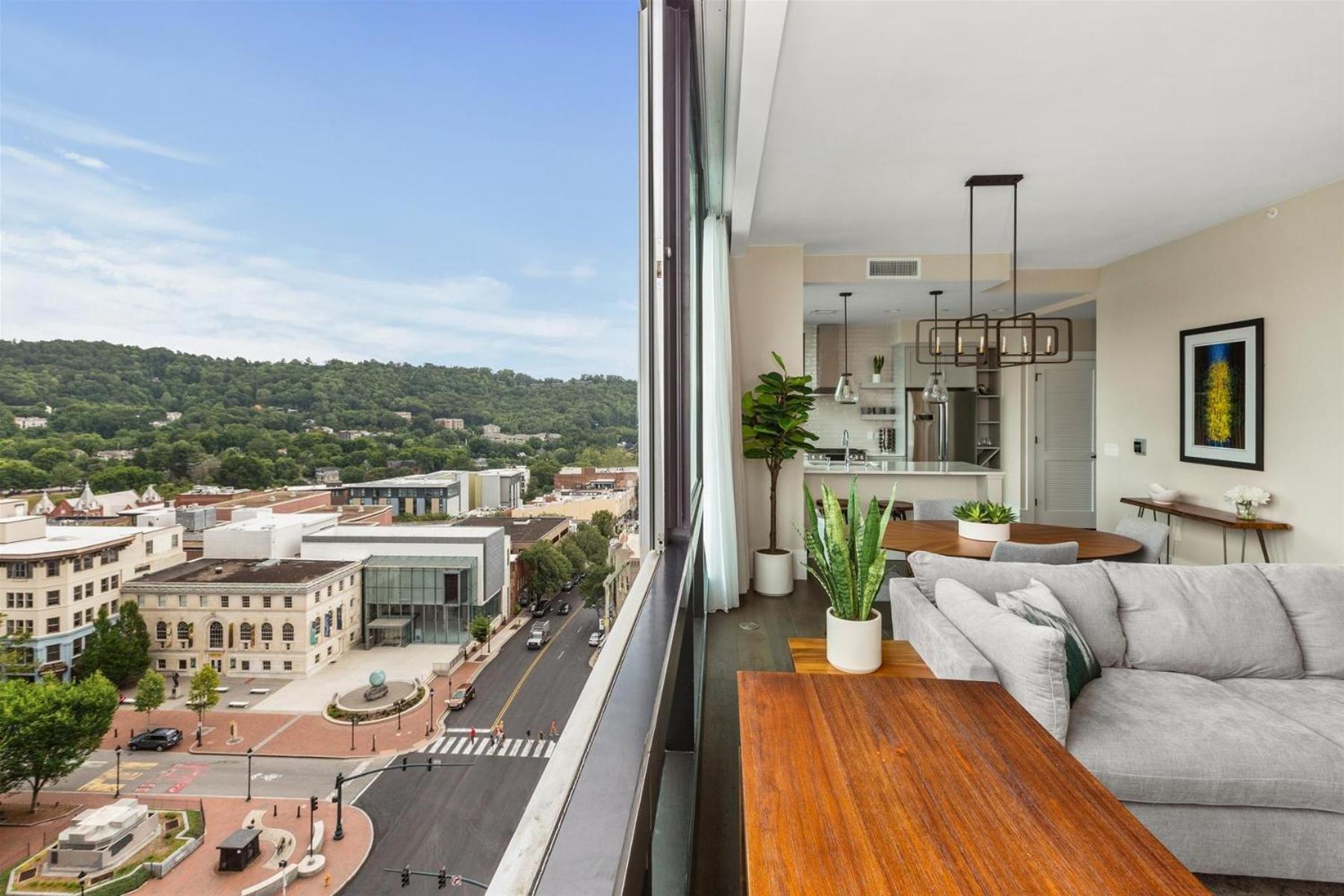 Apartment Cloud 10 *