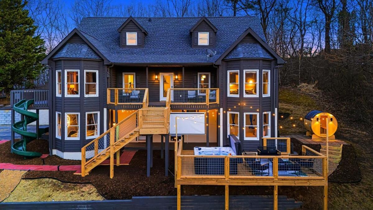 Black Bear Ridge Charming Pet-friendly Getaway