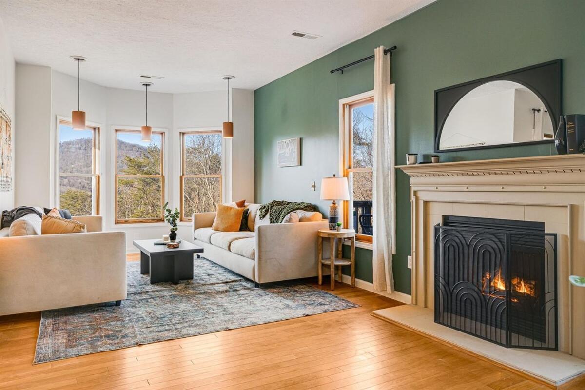 Black Bear Ridge Charming Pet-friendly Getaway