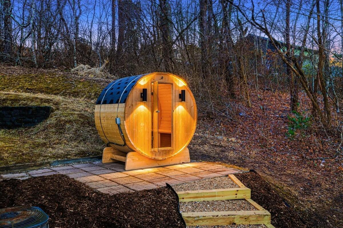 Black Bear Ridge Charming Pet-friendly Getaway