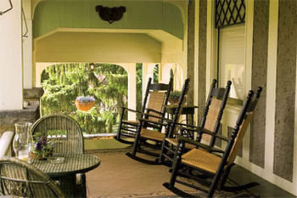 Black Walnut B&B Inn Bed & Breakfast 4*