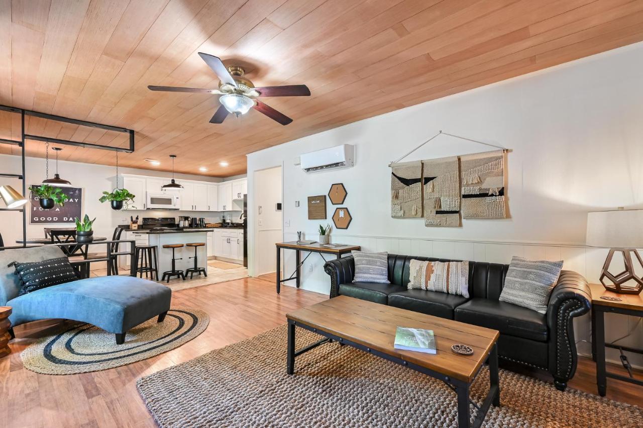 Wellington 2br Modern Boho Holiday home Asheville