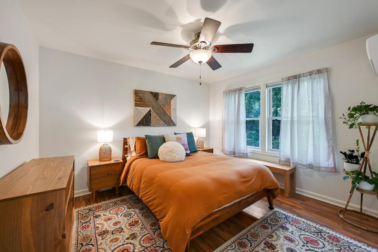 Wellington 2br Modern Boho Holiday home Asheville