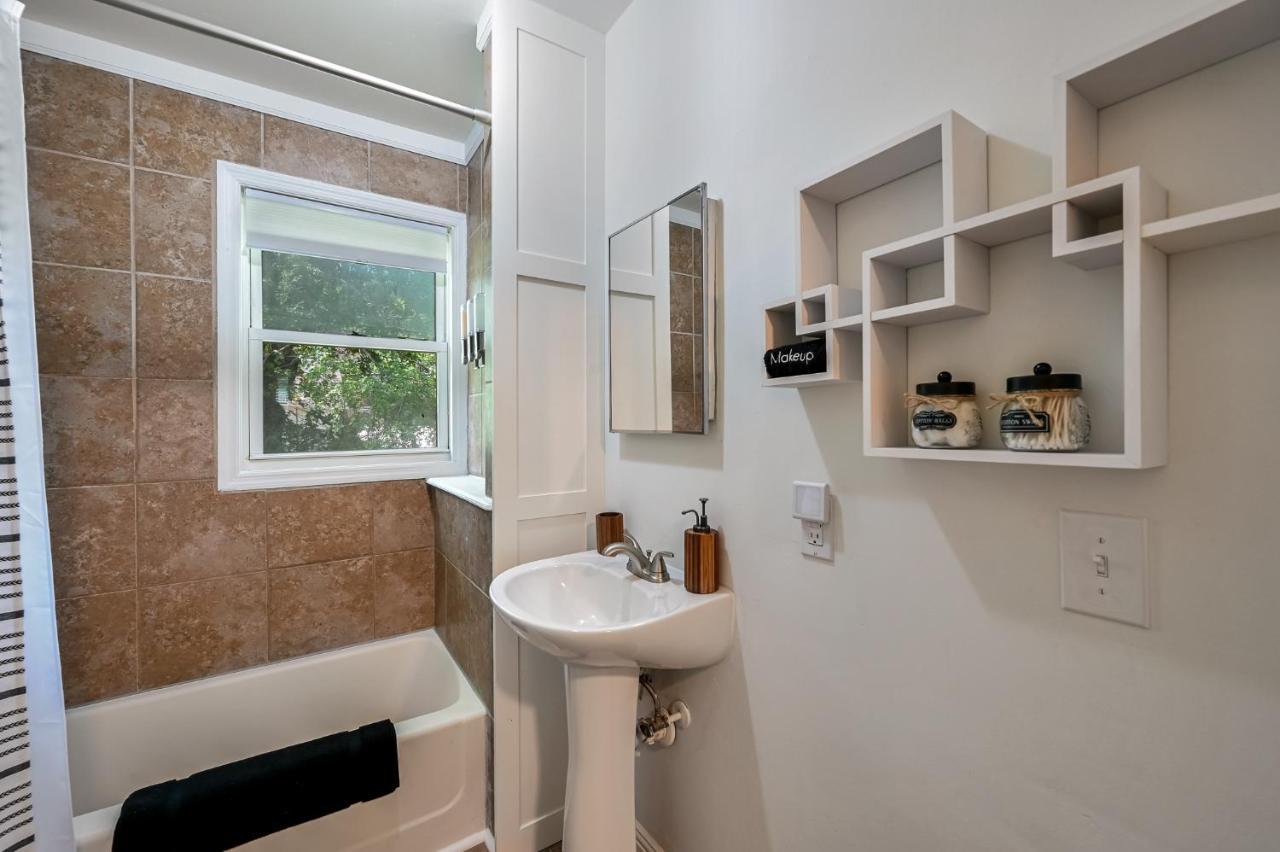 Wellington 2br Modern Boho