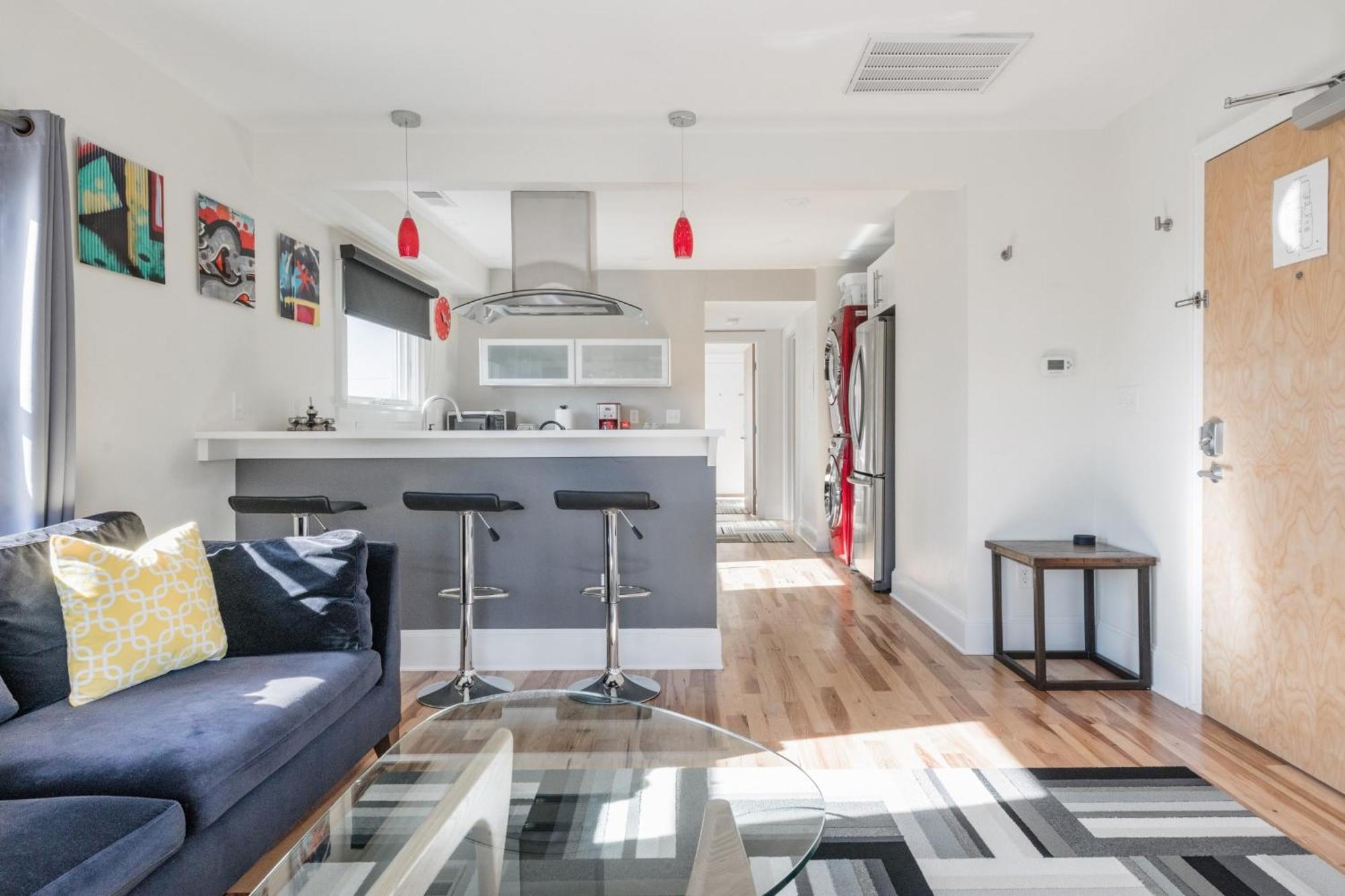Dog-friendly Downton Annie #3 Apartment