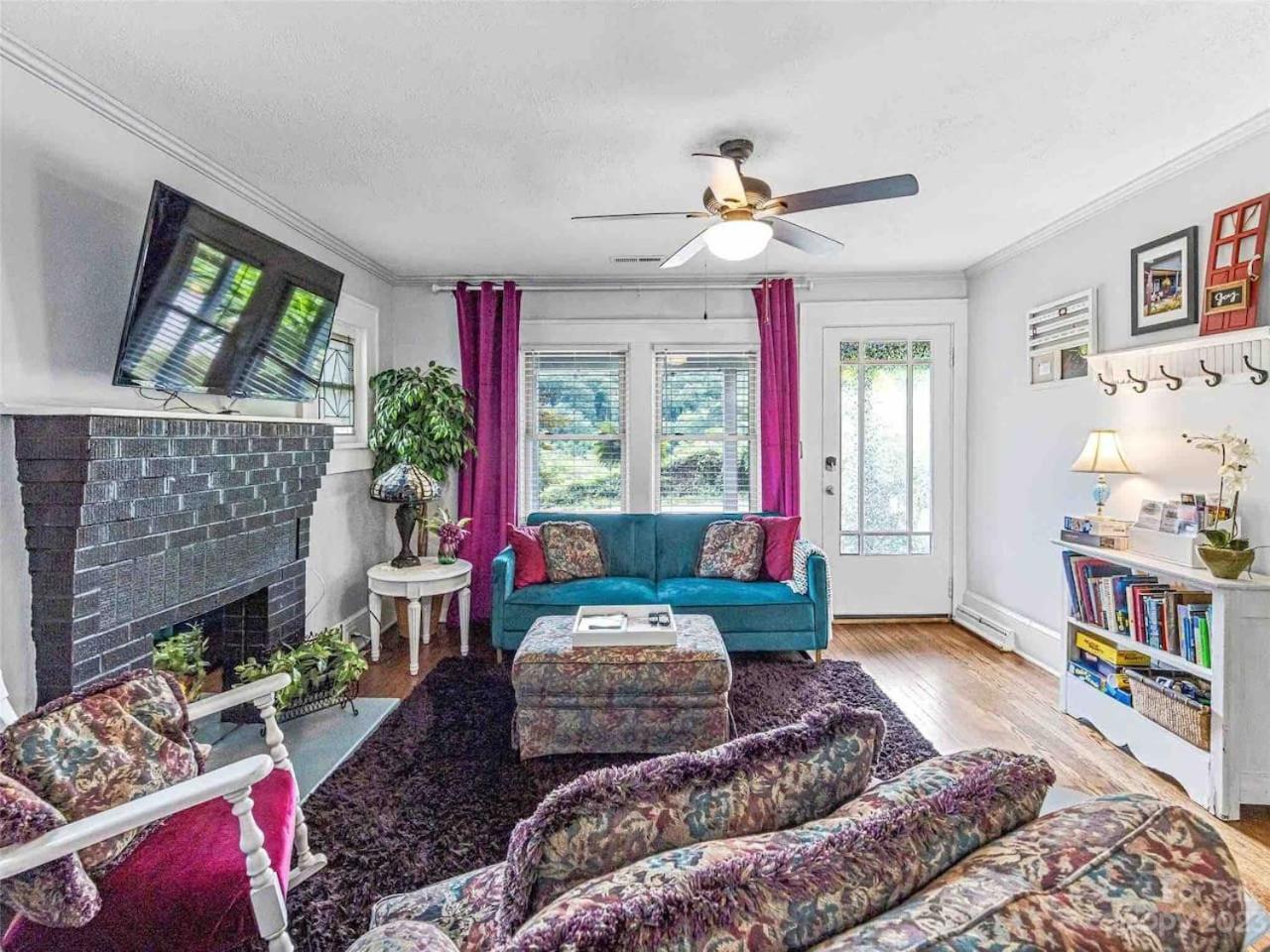 Country house Cheerful Retreat With Quick Downtown Access Asheville